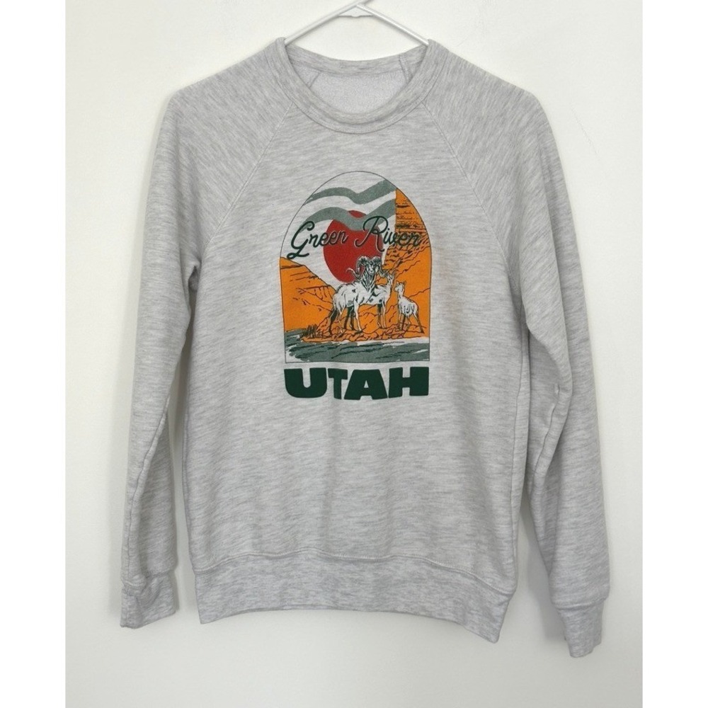Retro Green River Utah Sweatshirt Gray Heather Small Moab Desert National Park